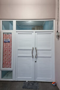 Pintu Panel Double Swing